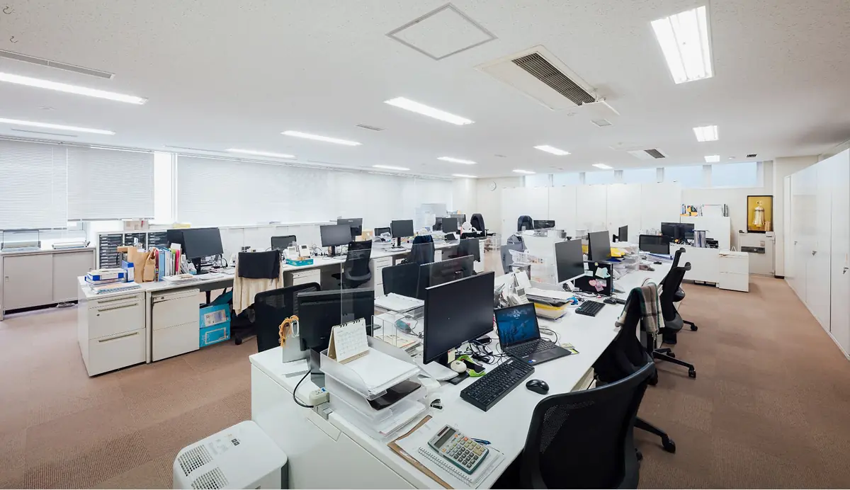 本社・大阪執務室4階